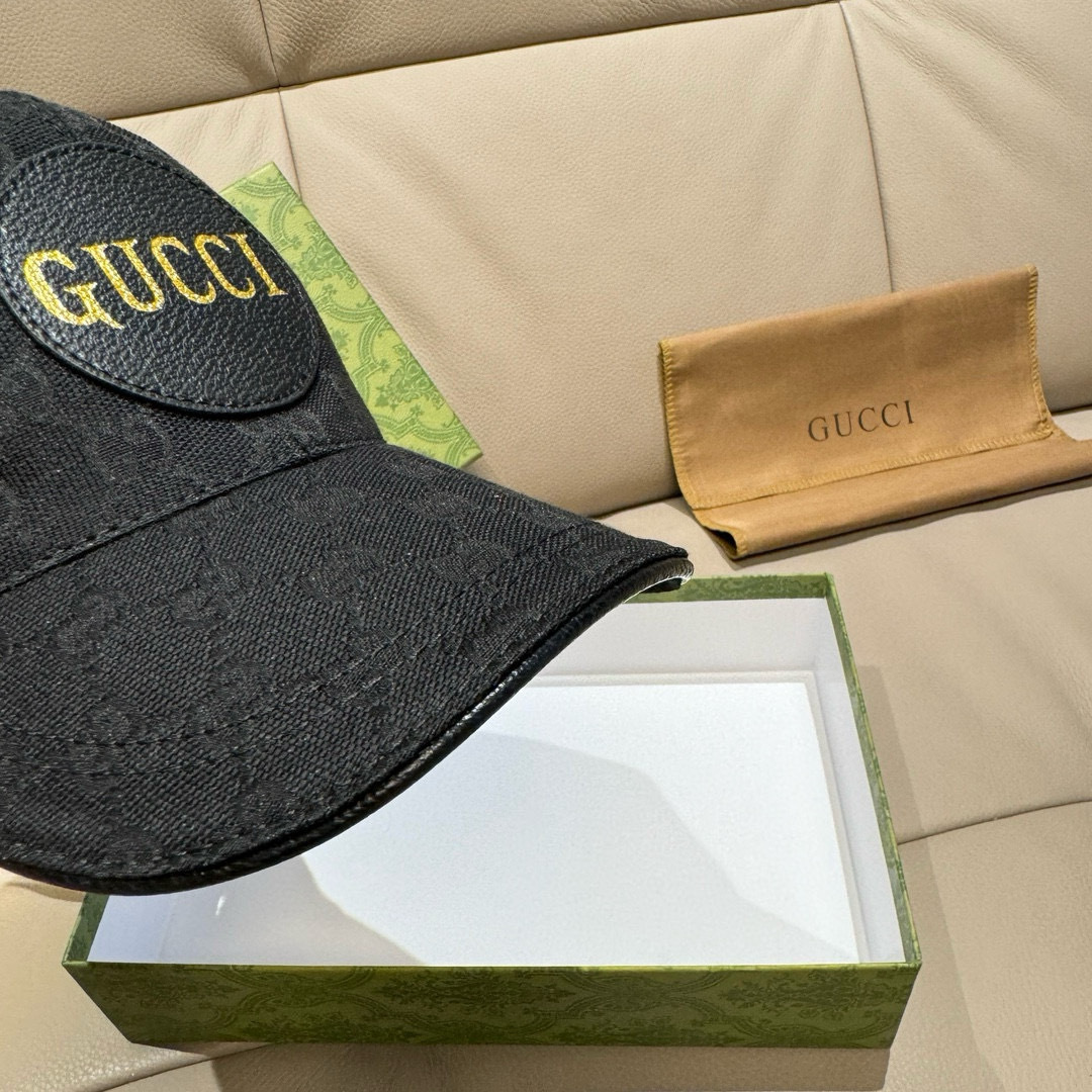 
配包装布袋，Gucci(古奇)新款原单棒球帽，Gucci烫金，专柜最新款，11开模订制，正版开模，原版