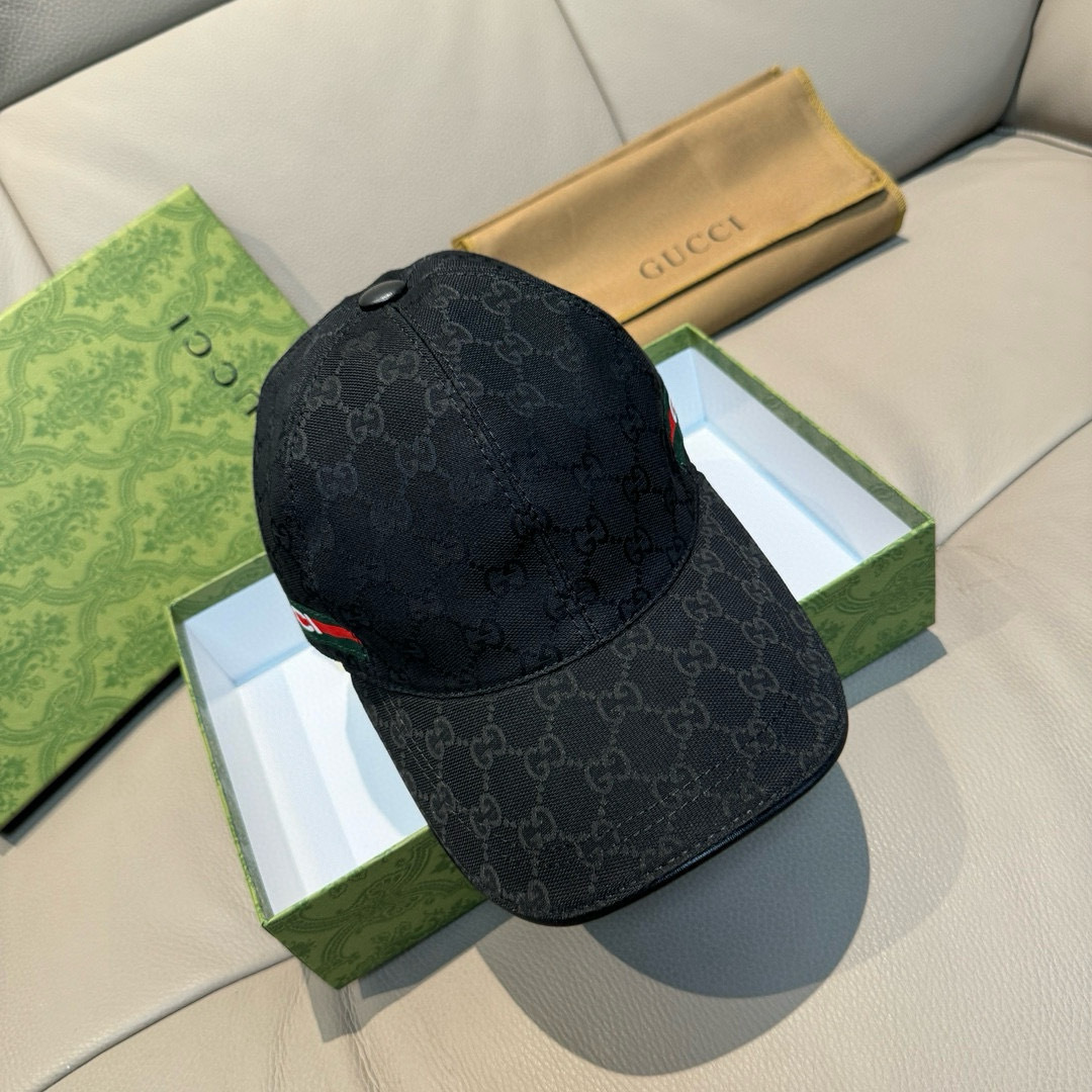 
配盒子布袋，Gucci(古奇)春夏新款原单棒球帽， logo织带，11开模订制，原版帆布料+头层牛皮，