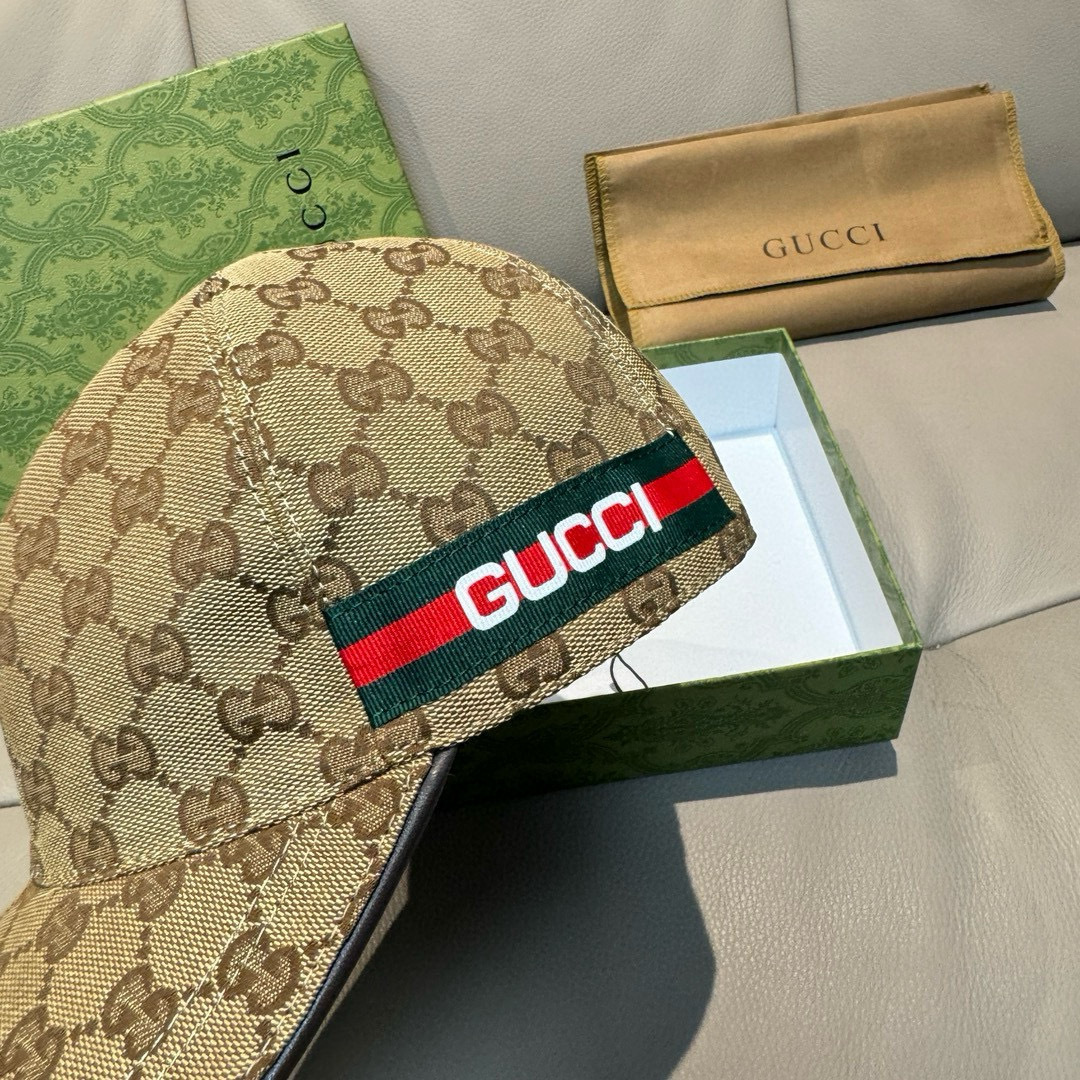 
配盒子布袋，Gucci(古奇)春夏新款原单棒球帽， logo织带，11开模订制，原版帆布料+头层牛皮，