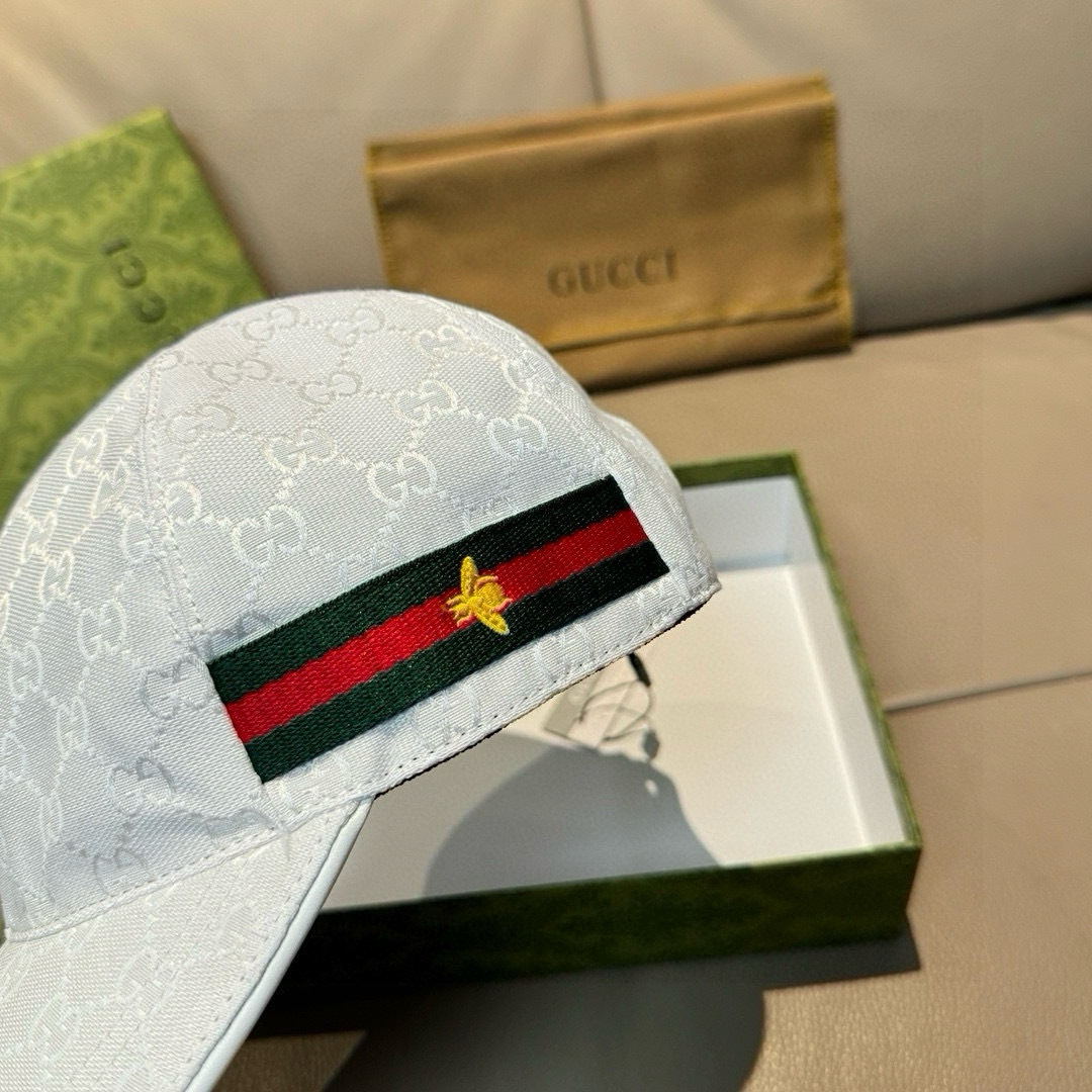 
万年经典款出货！
配盒子布袋，Gucci(古奇)经典原单棒球帽😍😍小蜜蜂，专柜11开模订制，最高版本，