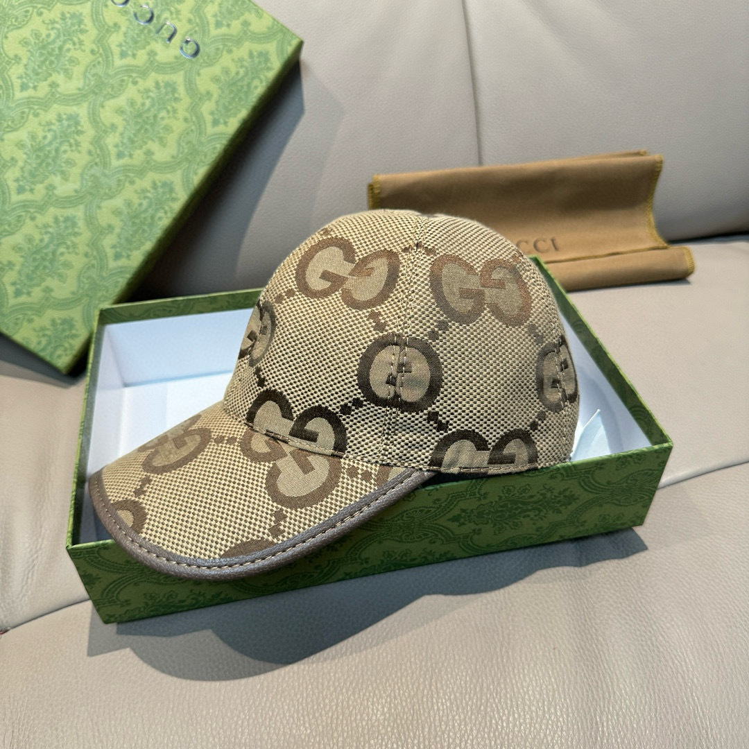 
配包装布袋，Gucci古奇新款原单棒球帽， 大双G，专柜11开模订制，原版帆布面料+头层牛皮，轻盈透气