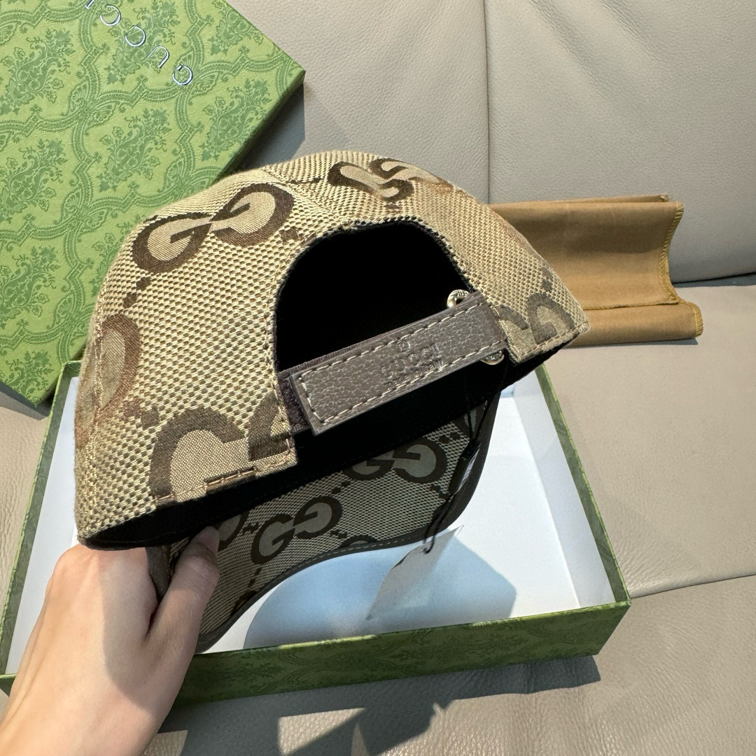 
配包装布袋，Gucci古奇新款原单棒球帽， 大双G，专柜11开模订制，原版帆布面料+头层牛皮，轻盈透气