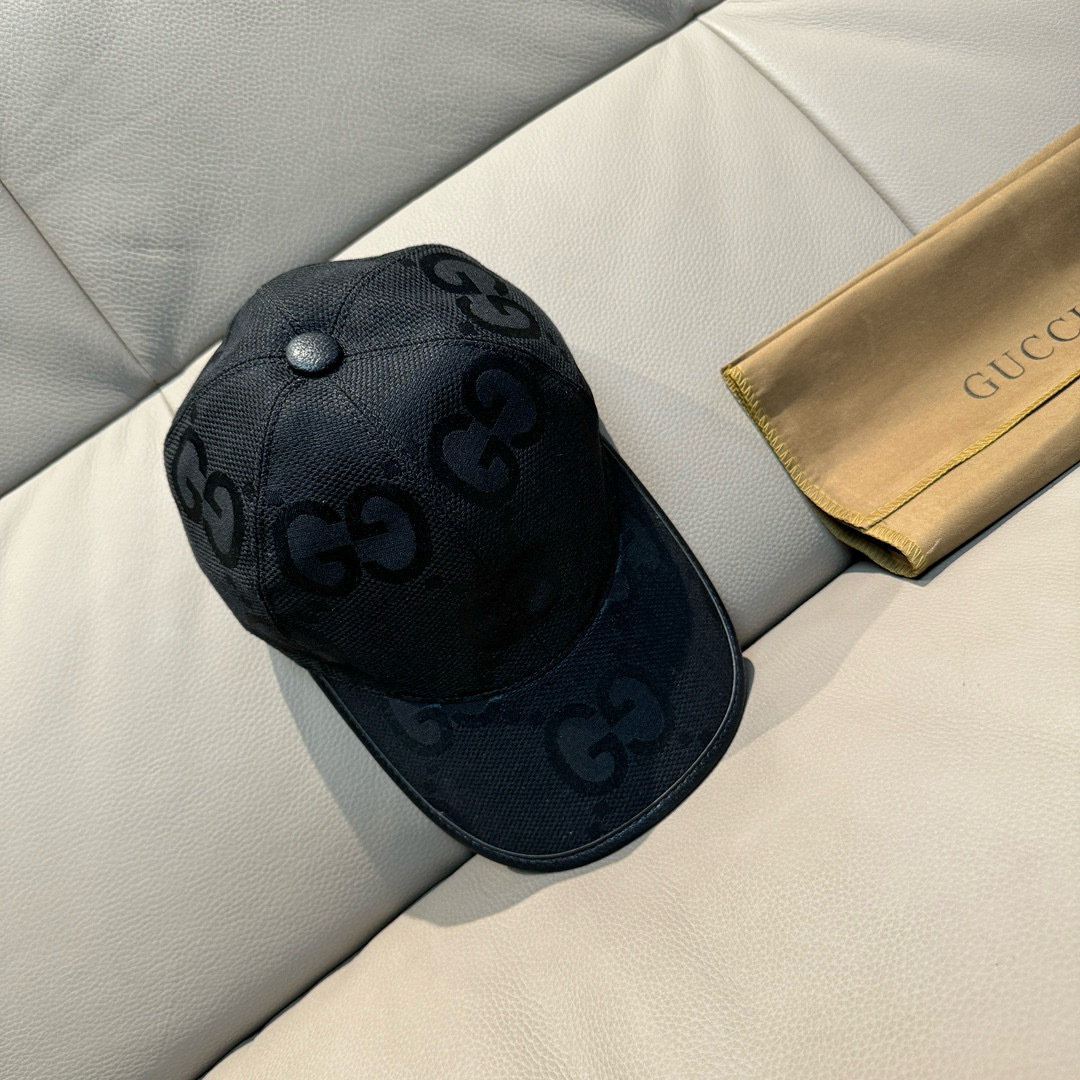 
配包装布袋，Gucci古奇新款原单棒球帽， 大双G，专柜11开模订制，原版帆布面料+头层牛皮，轻盈透气