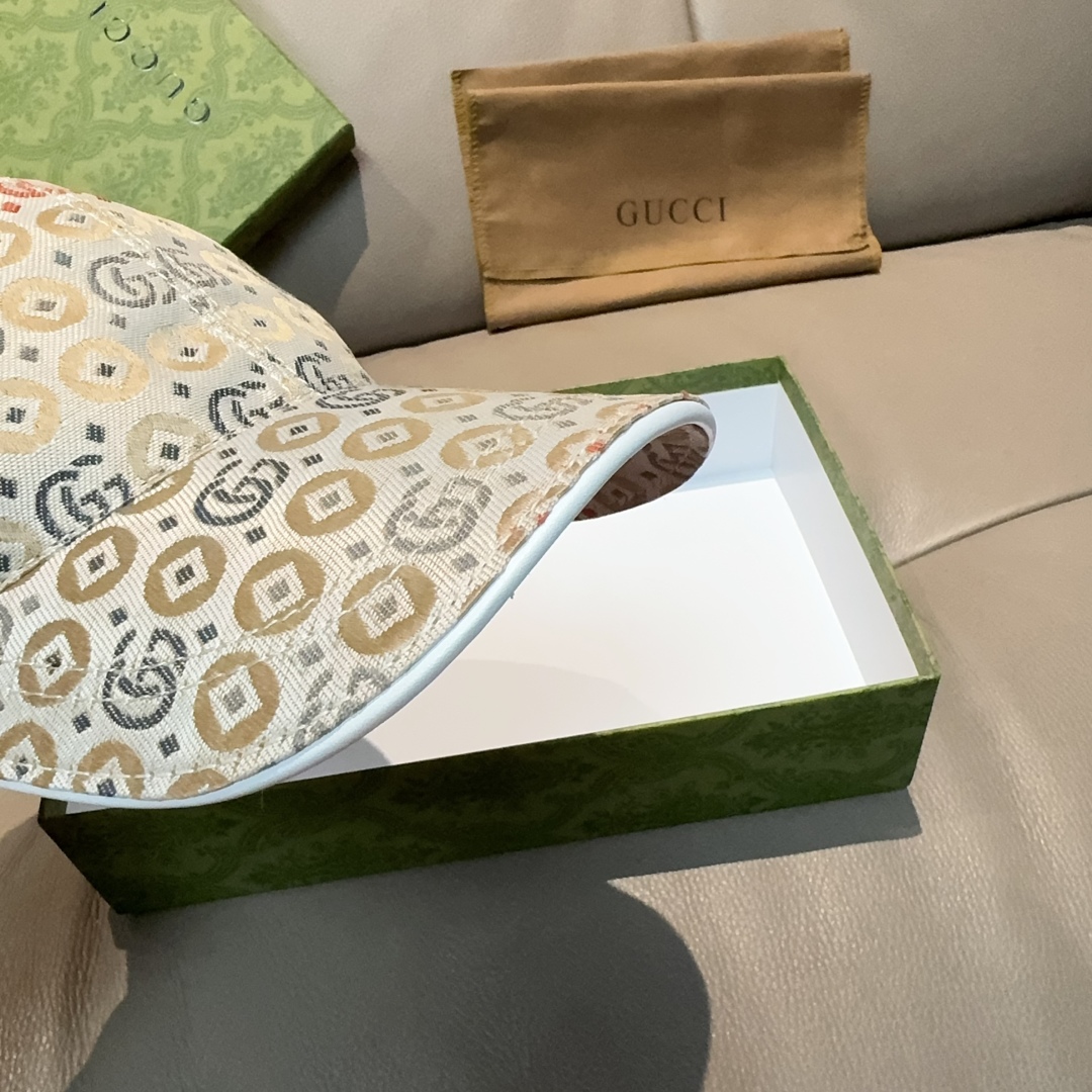 
配包装布袋，Gucci古奇新款原单棒球帽， 双G提花，专柜11开模订制，完美对花，原版帆布面料+头层牛