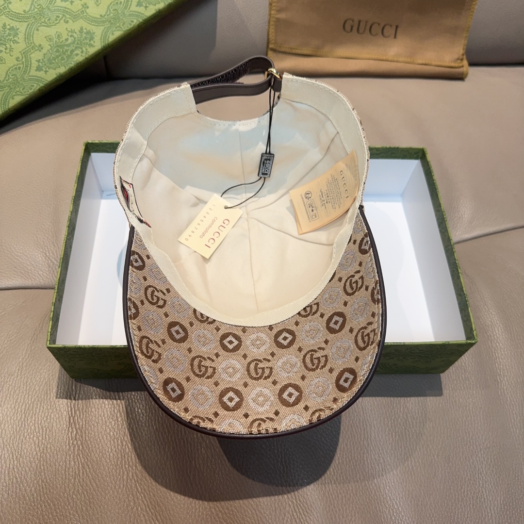 
配包装布袋，Gucci古奇新款原单棒球帽， 双G提花，专柜11开模订制，完美对花，原版帆布面料+头层牛