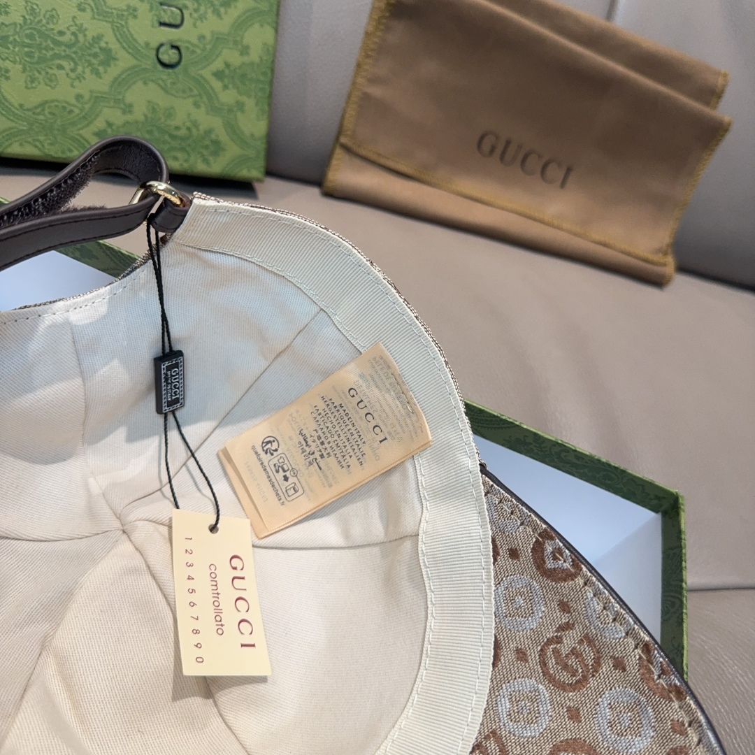 
配包装布袋，Gucci古奇新款原单棒球帽， 双G提花，专柜11开模订制，完美对花，原版帆布面料+头层牛