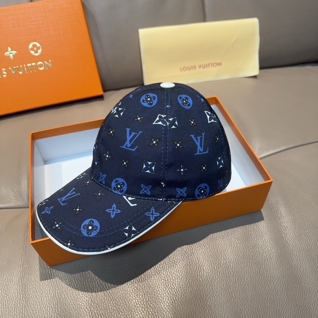 
配盒子布袋，LV(路易威登)新款原单棒球帽， 专柜11开模订制，原版帆布料+头层牛皮，轻盈透气！质量超