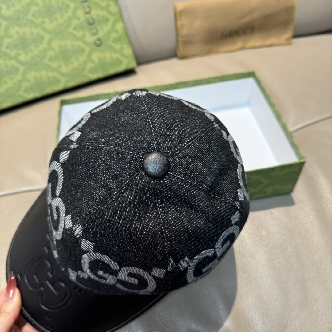 
配盒子布袋，Gucci(古奇)新款原单棒球帽， 大双G拼皮，专柜热卖款，11开模订制，原版帆布料+头层