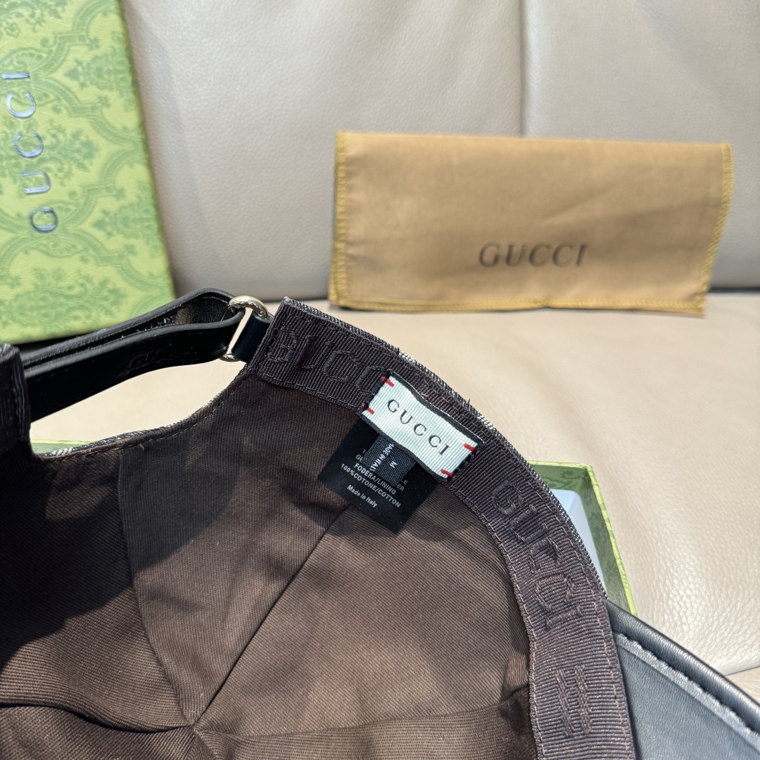 
配盒子布袋，Gucci(古奇)新款原单棒球帽， 大双G拼皮，专柜热卖款，11开模订制，原版帆布料+头层