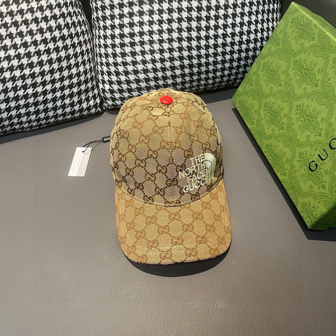 
配盒子布袋，Gucci(古奇)新款原单棒球帽， 北面刺绣！专柜11，进口帆布+头层牛皮，代购热门，男女