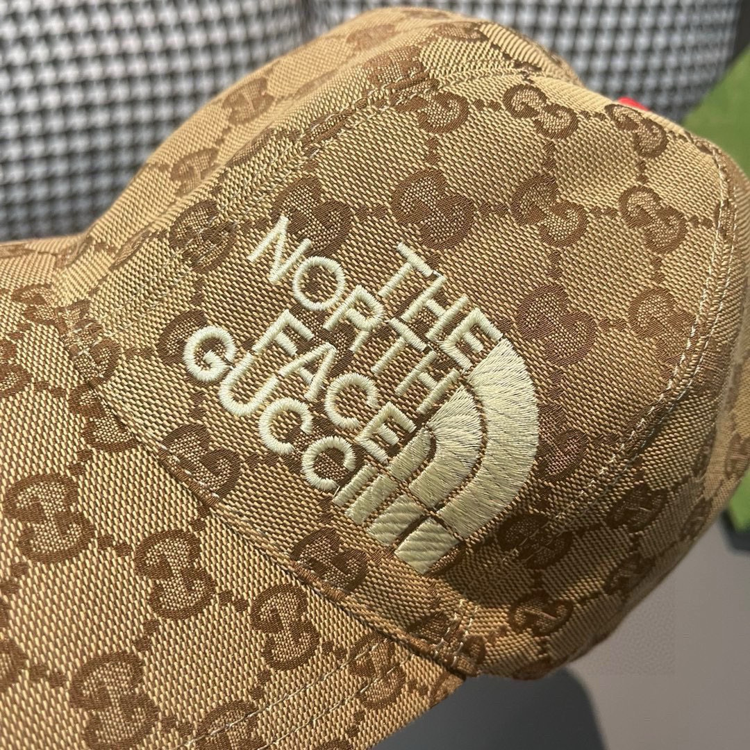 
配盒子布袋，Gucci(古奇)新款原单棒球帽， 北面刺绣！专柜11，进口帆布+头层牛皮，代购热门，男女