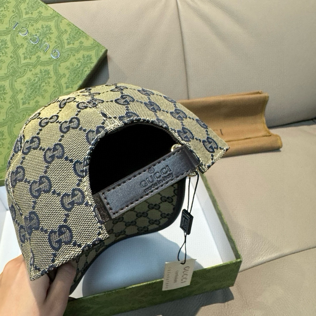 
配盒子布袋，Gucci(古奇)新款原单棒球帽，11开模订制，重工刺绣，细节可媲美专柜，原版帆布料+头层