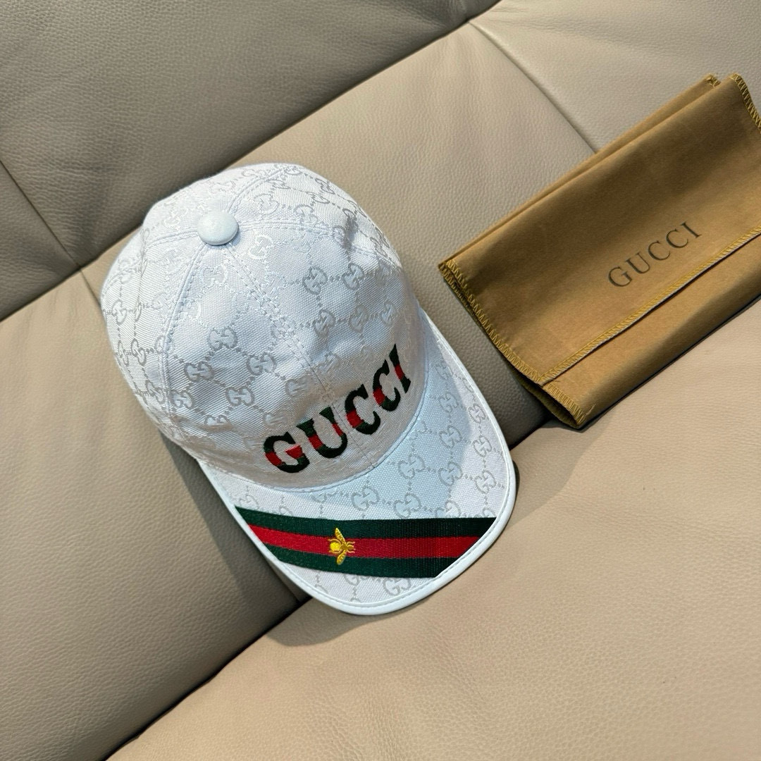 
配盒子布袋，Gucci(古奇)新款原单棒球帽，11开模订制，重工刺绣，细节可媲美专柜，原版帆布料+头层