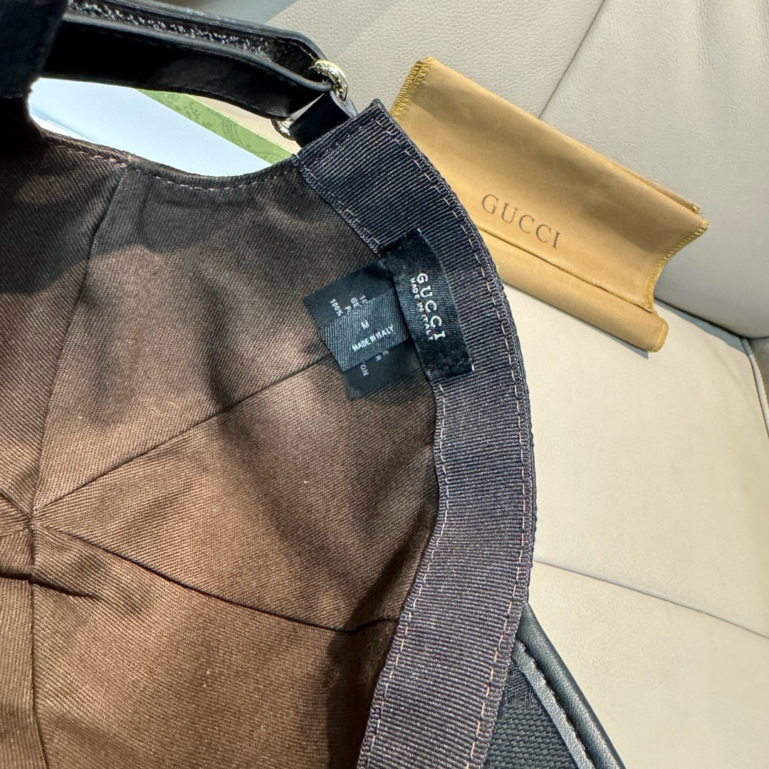 
配盒子布袋，Gucci(古奇)新款原单棒球帽，11开模订制，重工刺绣，细节可媲美专柜，原版帆布料+头层
