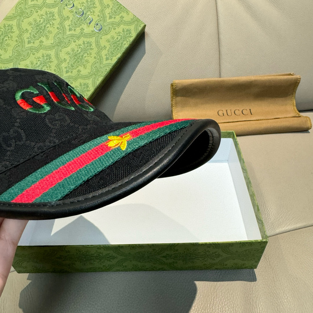 
配盒子布袋，Gucci(古奇)新款原单棒球帽，11开模订制，重工刺绣，细节可媲美专柜，原版帆布料+头层