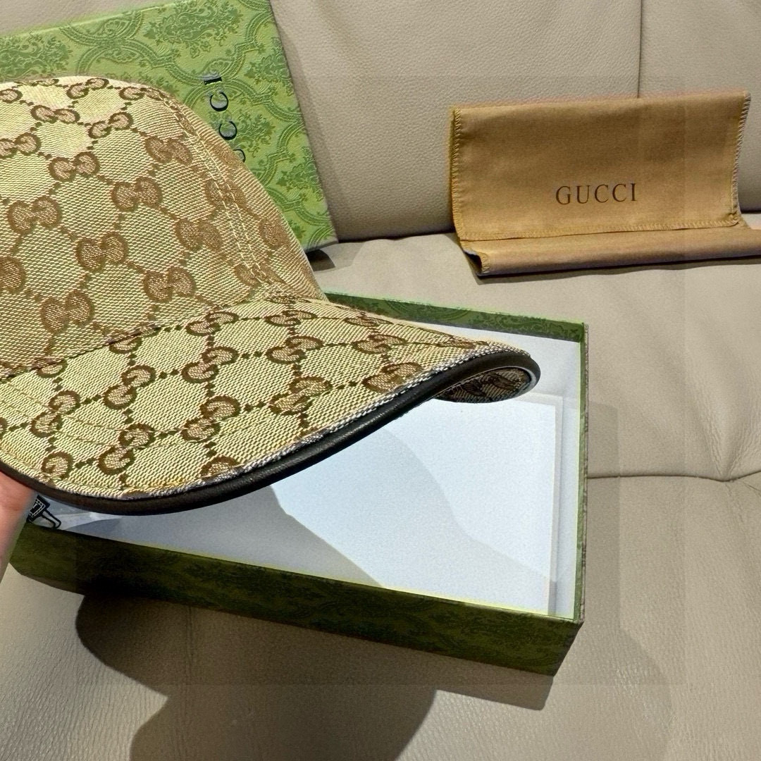 
万年经典款新色出货！
配盒子布袋，Gucci(古奇)经典原单棒球帽😍😍专柜11开模订制，最高版本，原版