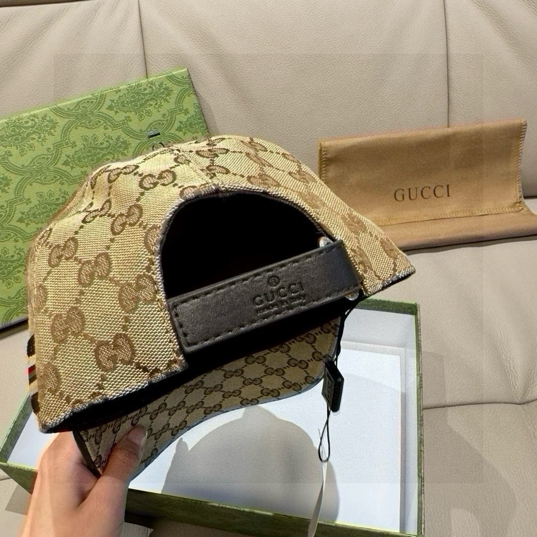 
万年经典款新色出货！
配盒子布袋，Gucci(古奇)经典原单棒球帽😍😍专柜11开模订制，最高版本，原版