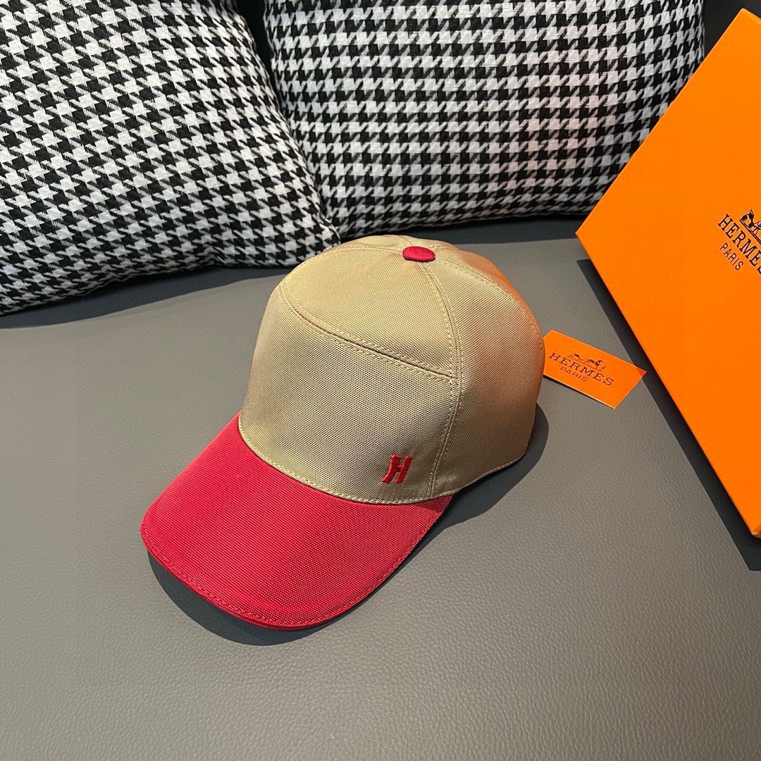 
新款出货
配盒子布袋，HERMÈS (爱马仕)最新款原单棒球帽，拼色H，正品开模订制，原版透气帆布面料