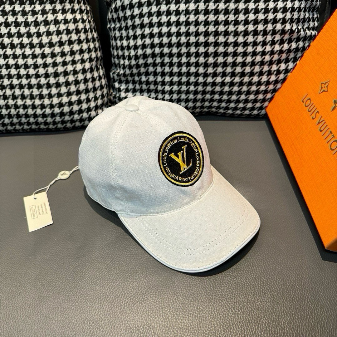 
新款出货
配盒子布袋，LV(路易威登)新款原单棒球帽，Lv刺绣，11开模订制，重工刺绣，做工细致完美，