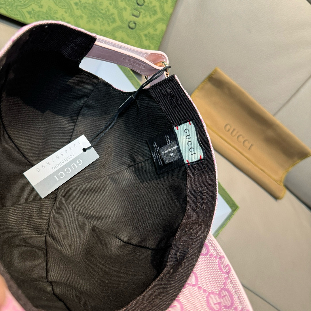 
爆款全色到货
NY&Gucci（古奇)合作款棒球帽， 专柜最新款，NY刺绣，11开模订制，原厂透气帆布