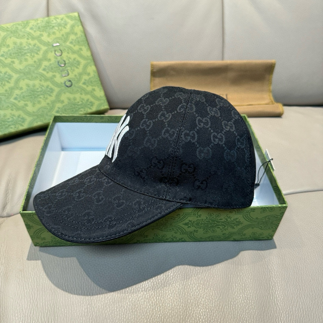 
爆款全色到货
NY&Gucci（古奇)合作款棒球帽， 专柜最新款，NY刺绣，11开模订制，原厂透气帆布