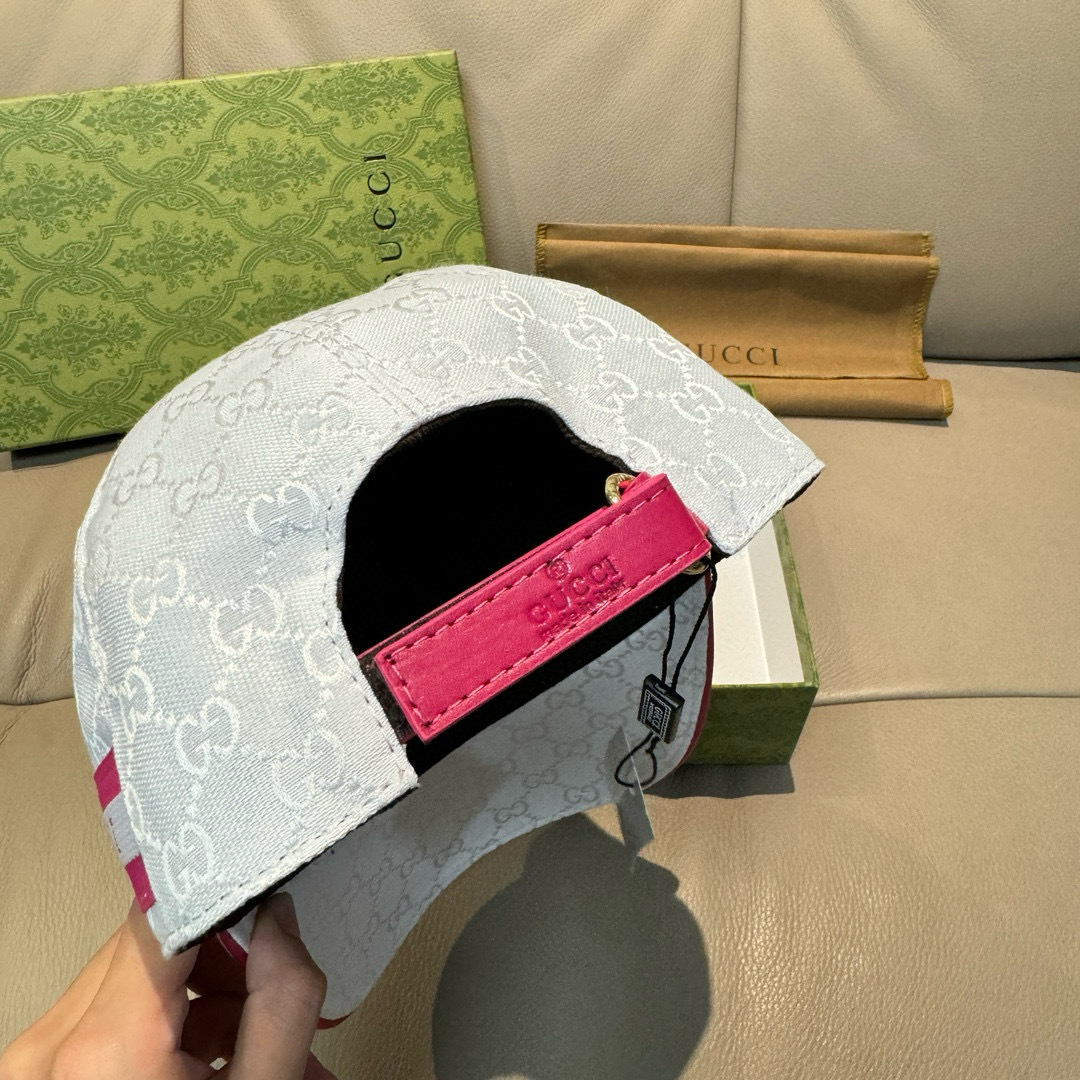 
配盒子布袋，Gucci(古奇)春夏新款原单棒球帽， logo织带，11开模订制，原版帆布料+头层牛皮，