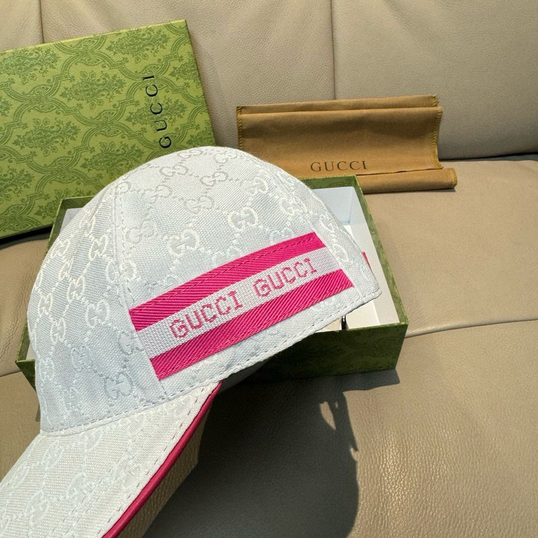 
配盒子布袋，Gucci(古奇)春夏新款原单棒球帽， logo织带，11开模订制，原版帆布料+头层牛皮，