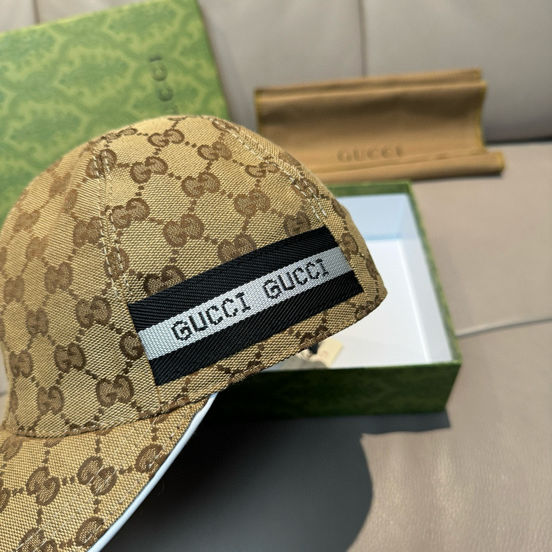 
配盒子布袋，Gucci(古奇)春夏新款原单棒球帽， logo织带，11开模订制，原版帆布料+头层牛皮，