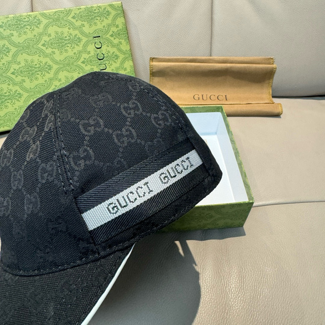 
配盒子布袋，Gucci(古奇)春夏新款原单棒球帽， logo织带，11开模订制，原版帆布料+头层牛皮，