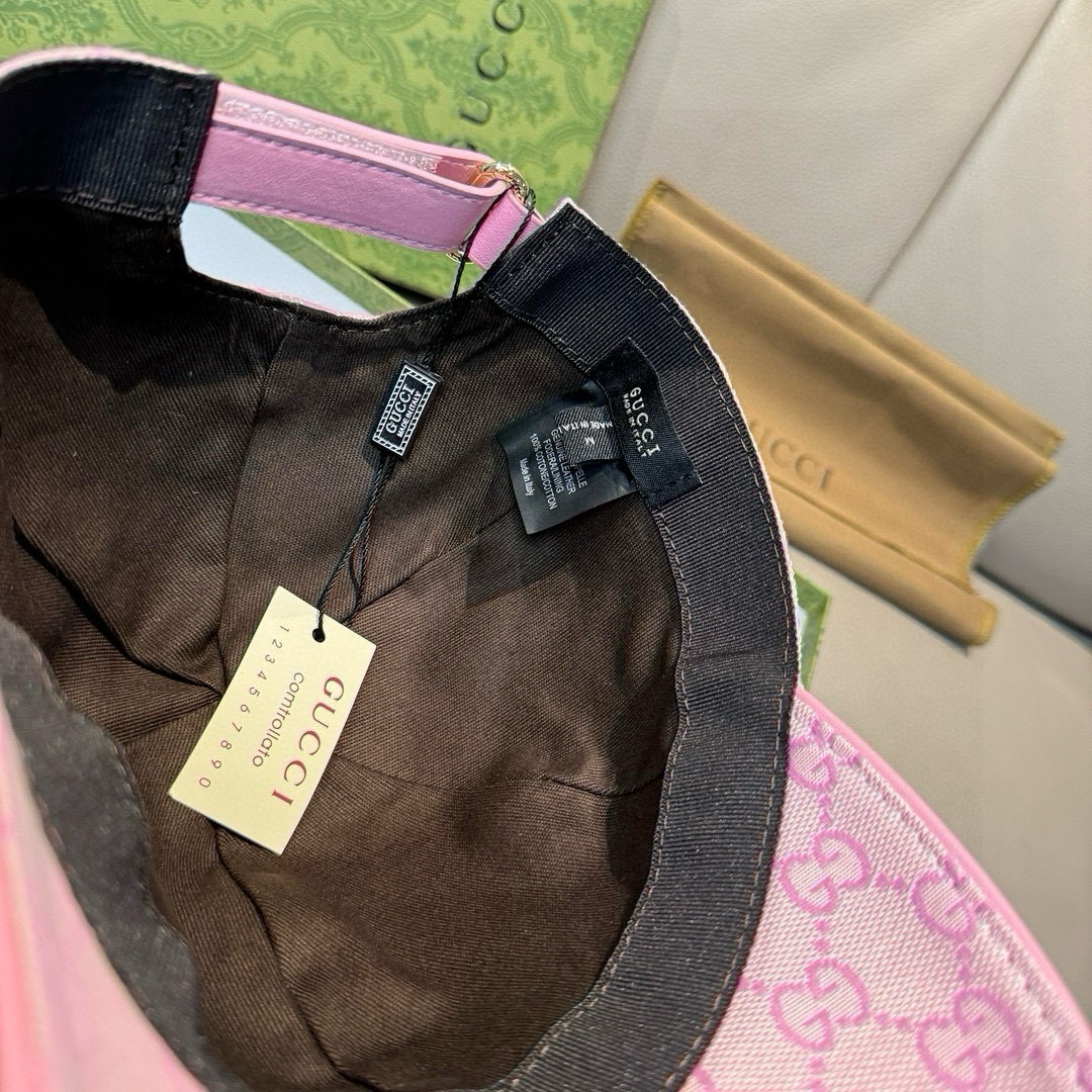
配盒子布袋，Gucci(古奇)春夏新款原单棒球帽， logo织带，11开模订制，原版帆布料+头层牛皮，