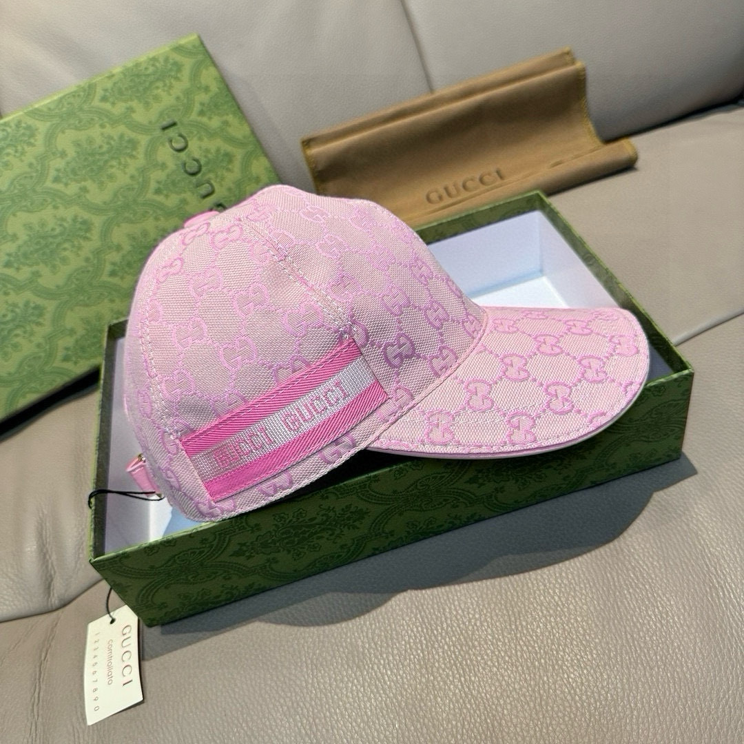 
配盒子布袋，Gucci(古奇)春夏新款原单棒球帽， logo织带，11开模订制，原版帆布料+头层牛皮，