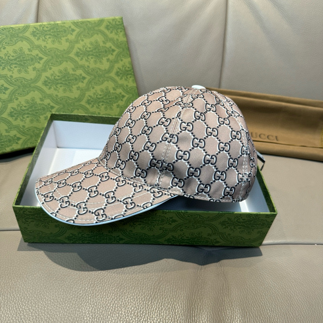
配盒子布袋，Gucci(古奇)新款原单棒球帽， 丝印logo，专柜11开模订制，原版帆布料+头层牛皮，