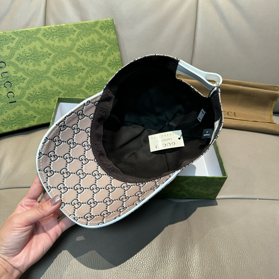 
配盒子布袋，Gucci(古奇)新款原单棒球帽， 丝印logo，专柜11开模订制，原版帆布料+头层牛皮，