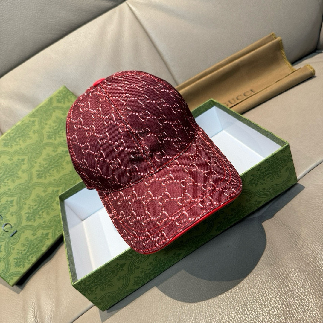 
配盒子布袋，Gucci(古奇)新款原单棒球帽， 丝印logo，专柜11开模订制，原版帆布料+头层牛皮，