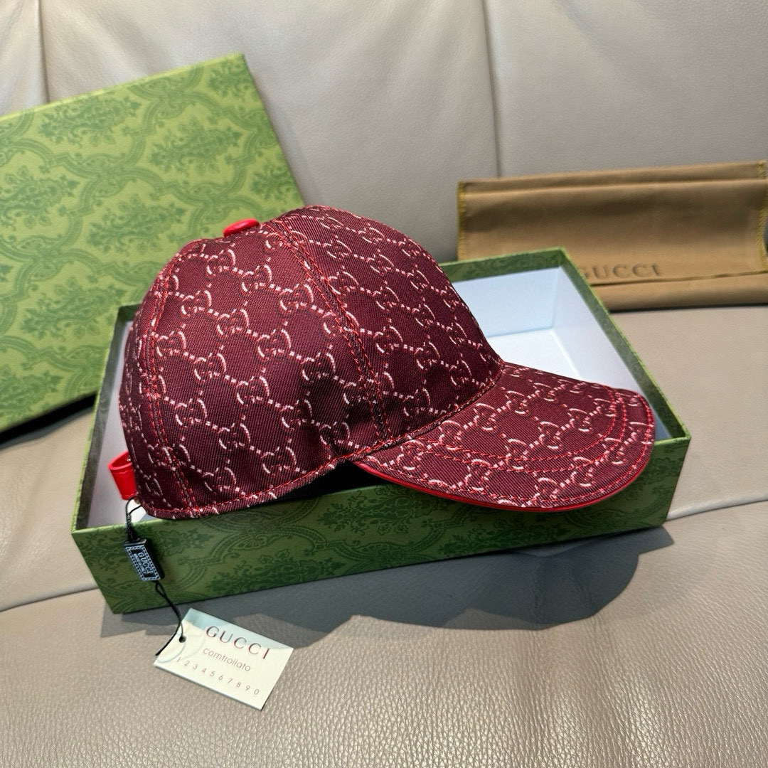 
配盒子布袋，Gucci(古奇)新款原单棒球帽， 丝印logo，专柜11开模订制，原版帆布料+头层牛皮，