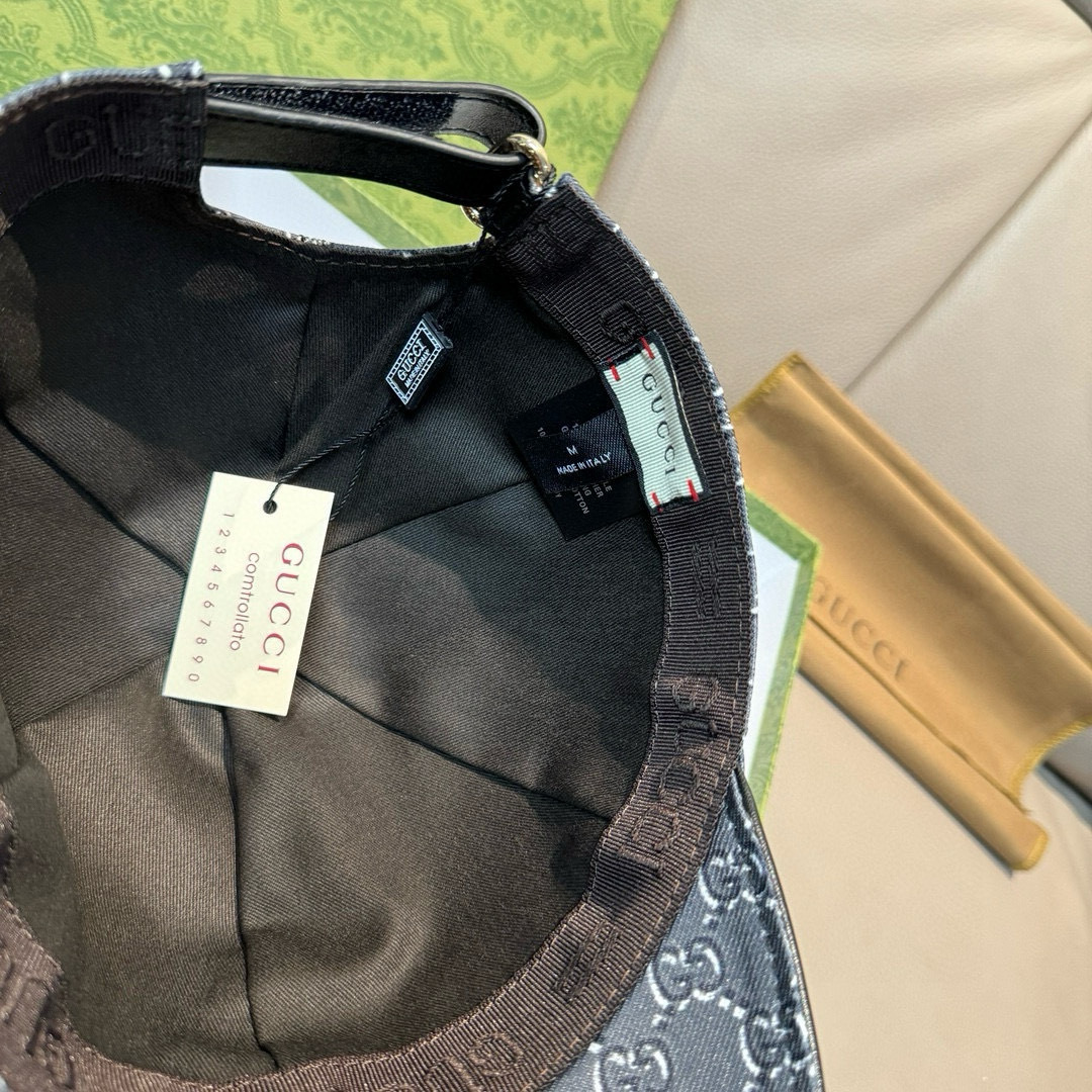 
配盒子布袋，Gucci(古奇)新款原单棒球帽， 丝印logo，专柜11开模订制，原版帆布料+头层牛皮，
