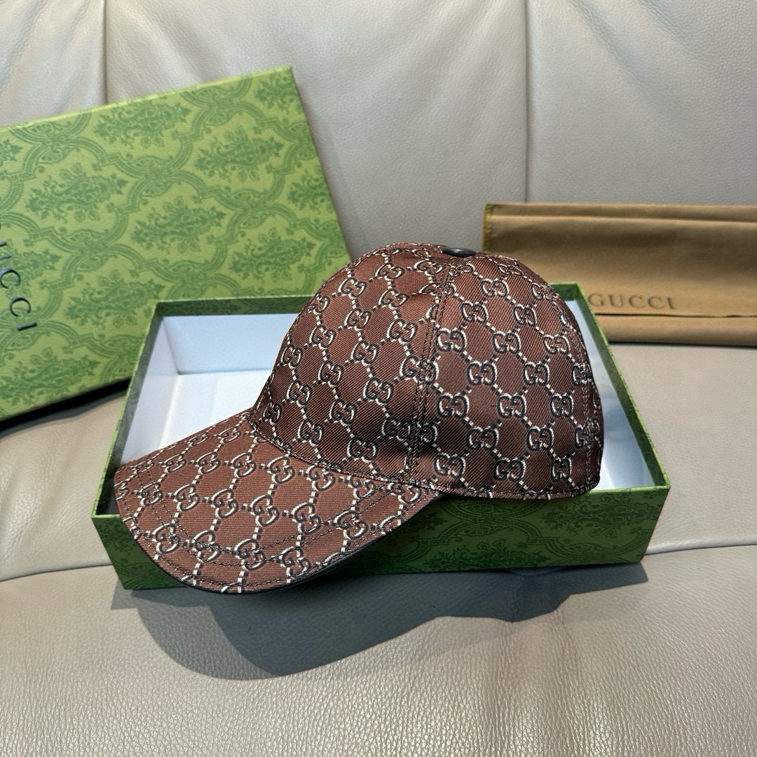 
配盒子布袋，Gucci(古奇)新款原单棒球帽， 丝印logo，专柜11开模订制，原版帆布料+头层牛皮，