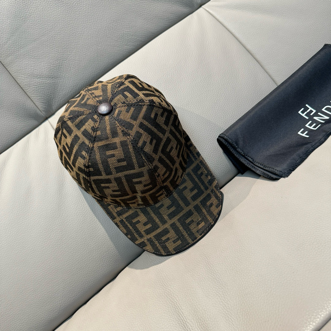 
配盒子布袋，Fendi（芬迪）新款原单棒球帽， 双F提花，专柜常年热卖款，口碑极佳，11开模订制，原版