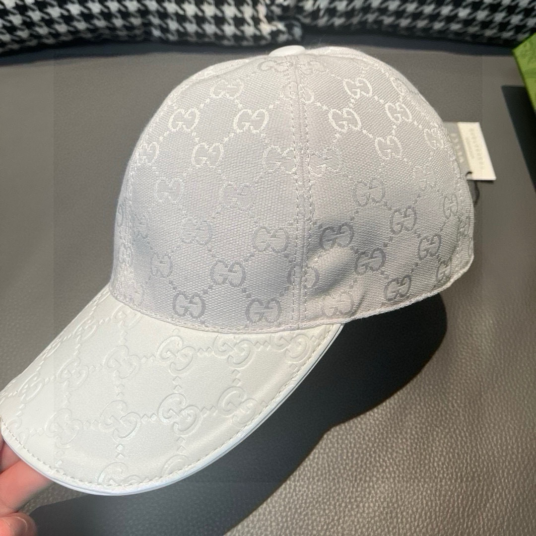 
配盒子布袋，Gucci(古奇)经典原单棒球帽，小双G牛皮拼接，11开模订制，质量超赞！帽檐头层牛皮压花