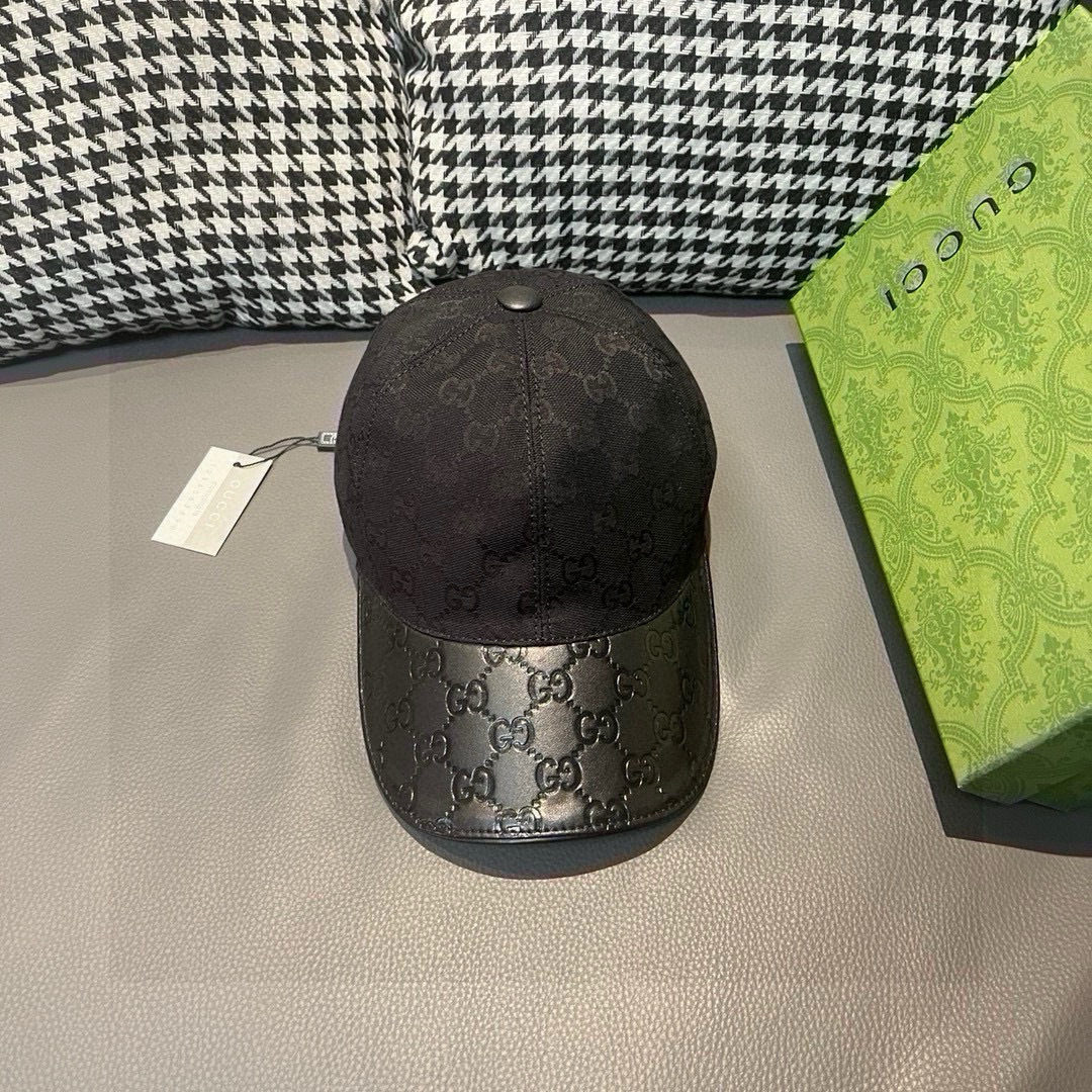 
配盒子布袋，Gucci(古奇)经典原单棒球帽，小双G牛皮拼接，11开模订制，质量超赞！帽檐头层牛皮压花