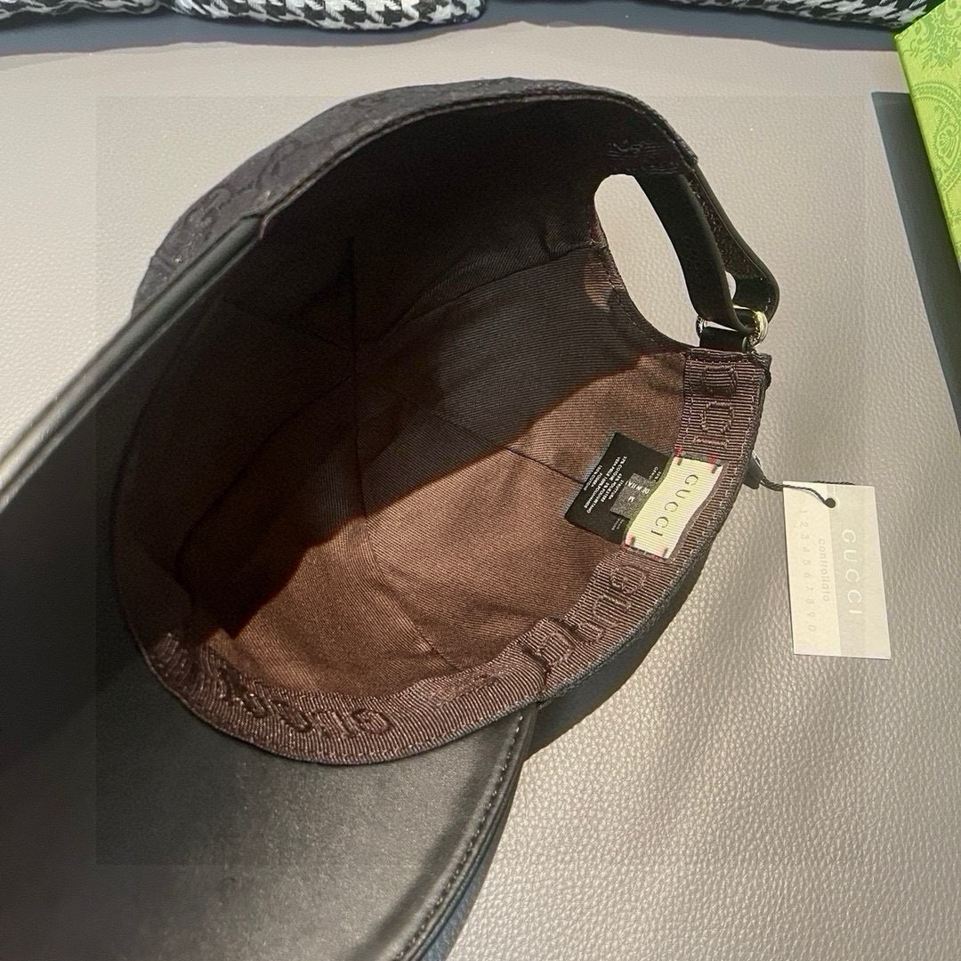 
配盒子布袋，Gucci(古奇)经典原单棒球帽，小双G牛皮拼接，11开模订制，质量超赞！帽檐头层牛皮压花