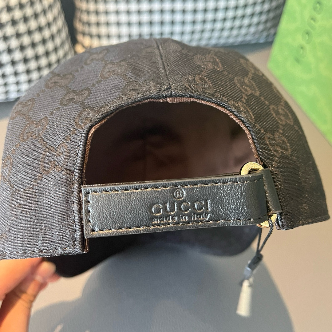 
配盒子布袋，Gucci(古奇)新款原单棒球帽， 北面刺绣！专柜11，进口帆布+头层牛皮，代购热门，男女