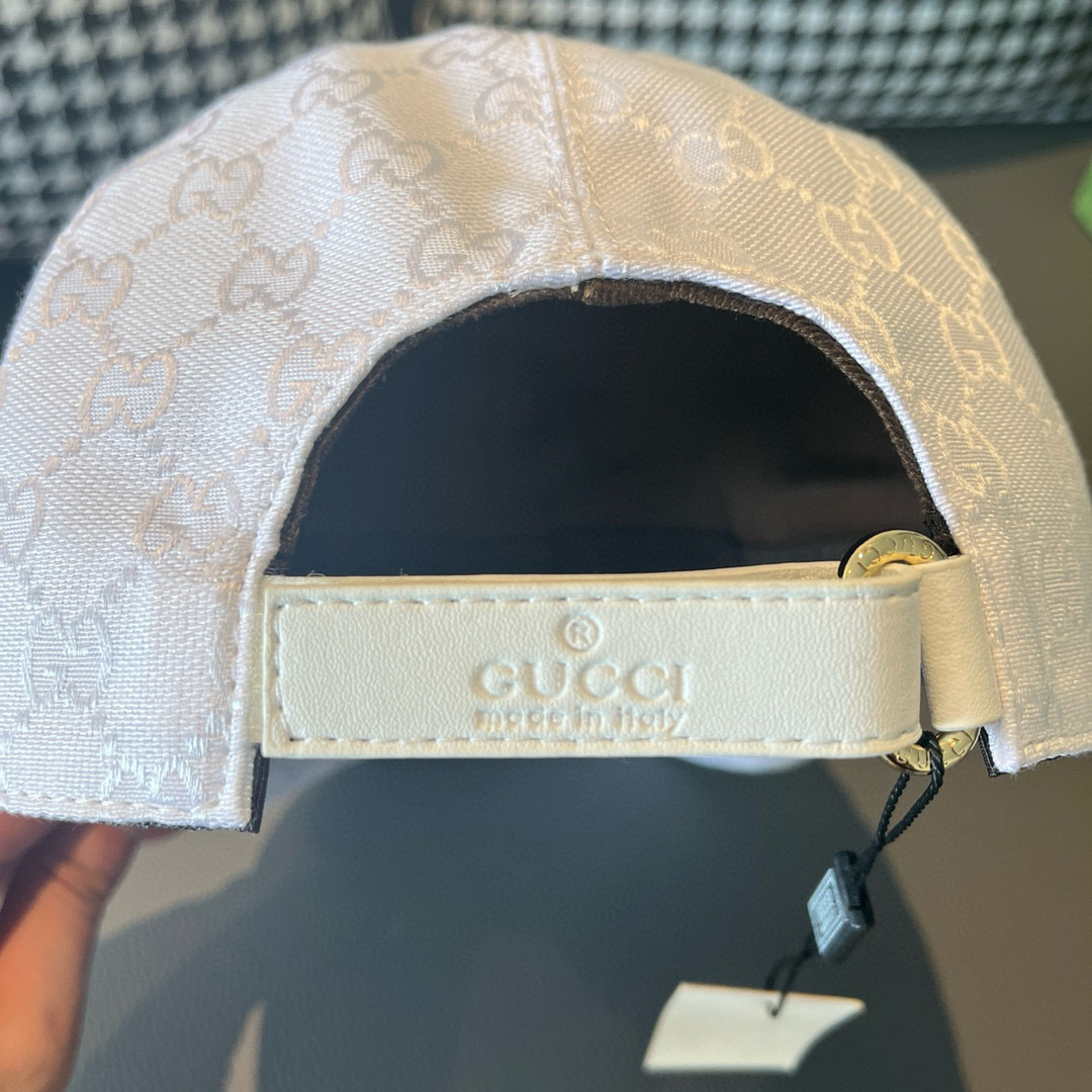 
配盒子布袋，Gucci(古奇)新款原单棒球帽， 北面刺绣！专柜11，进口帆布+头层牛皮，代购热门，男女
