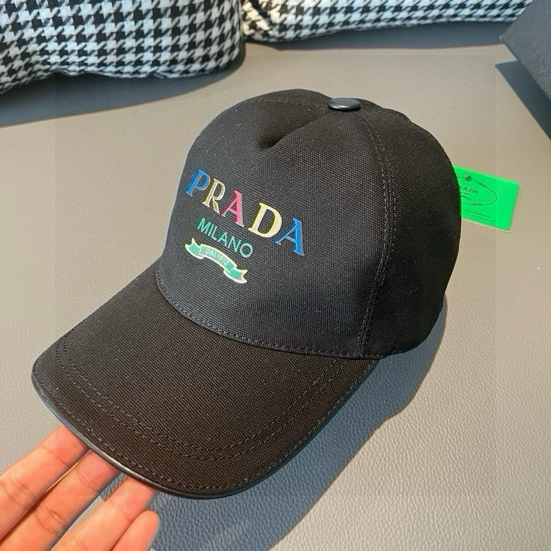 
配盒子布袋，Prada(普拉达)新款原单棒球帽， 印字logo，专柜11开模订制，原版帆布布料+头层牛