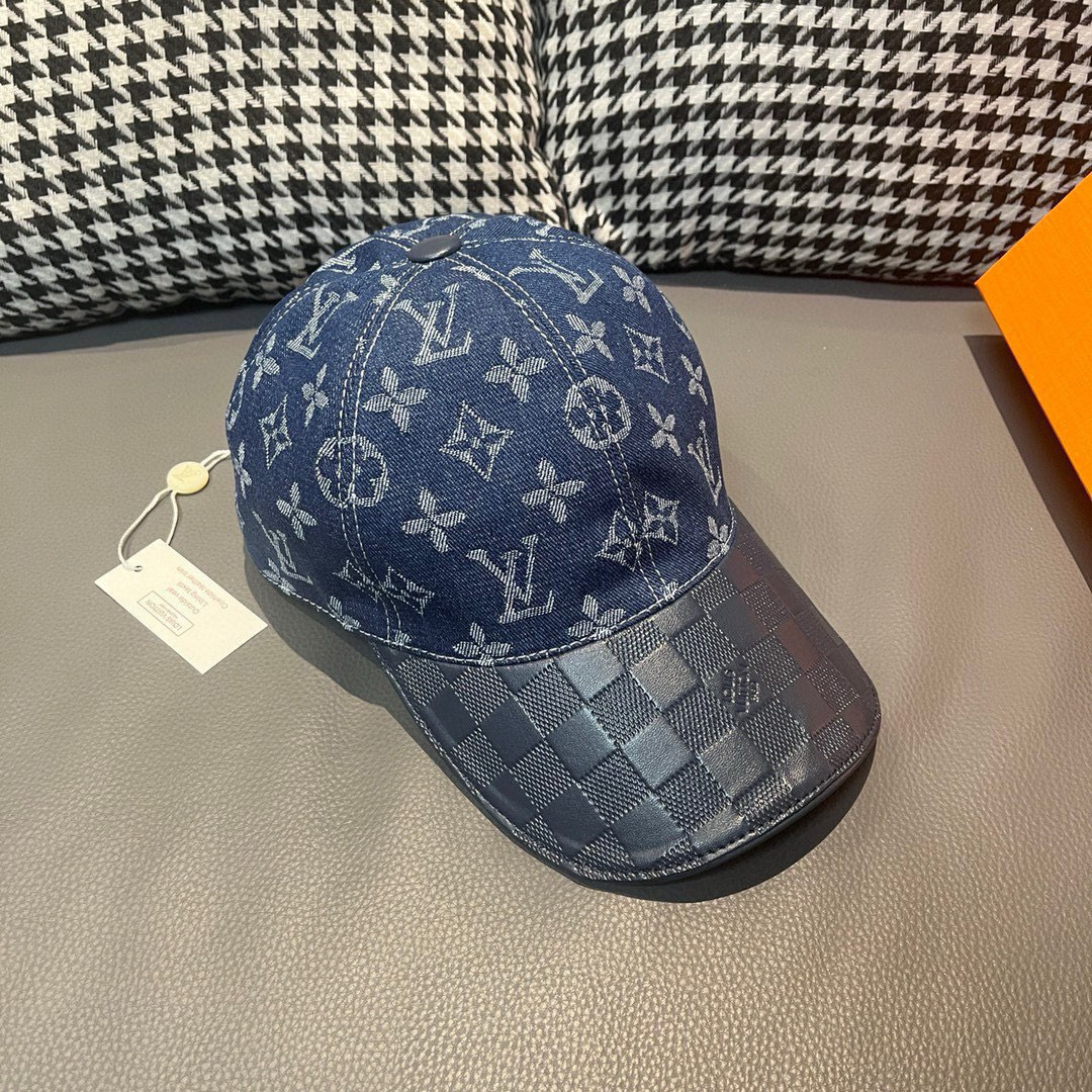 
配盒子布袋，LV(路易威登)新款原单棒球帽，牛皮压花，11开模订制，原版牛仔布料，做工细致完美，质量超