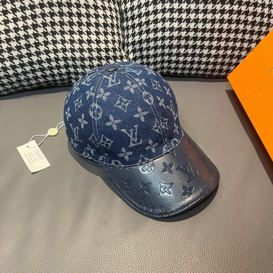 
配盒子布袋，LV(路易威登)新款原单棒球帽，牛皮压花，11开模订制，原版牛仔布料，做工细致完美，质量超