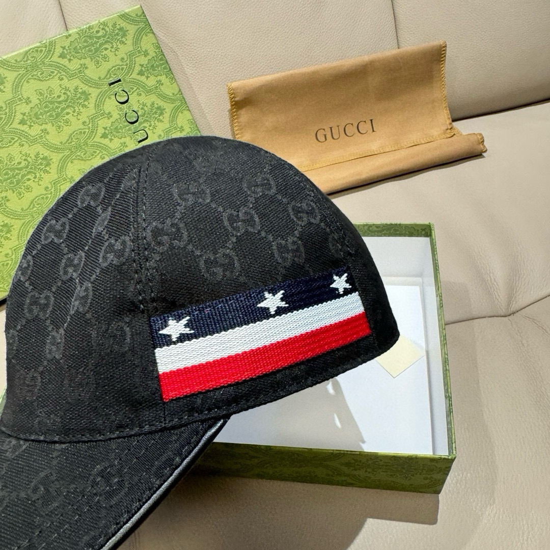 
配盒子布袋，Gucci(古奇)经典原单棒球帽， 五星织带，11开模订制，原版帆布料+头层牛皮，代购热门