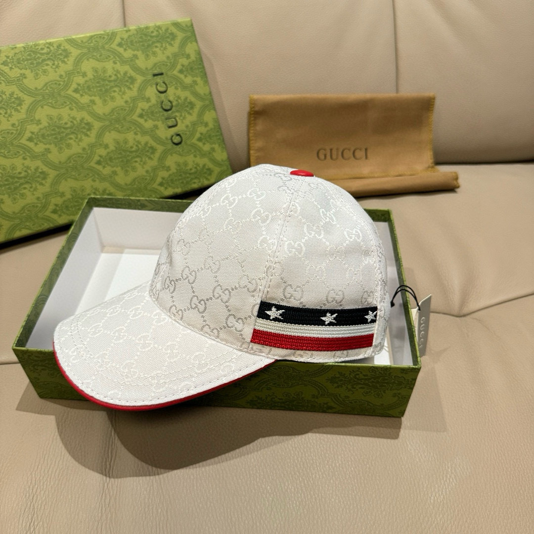 
配盒子布袋，Gucci(古奇)经典原单棒球帽， 五星织带，11开模订制，原版帆布料+头层牛皮，代购热门