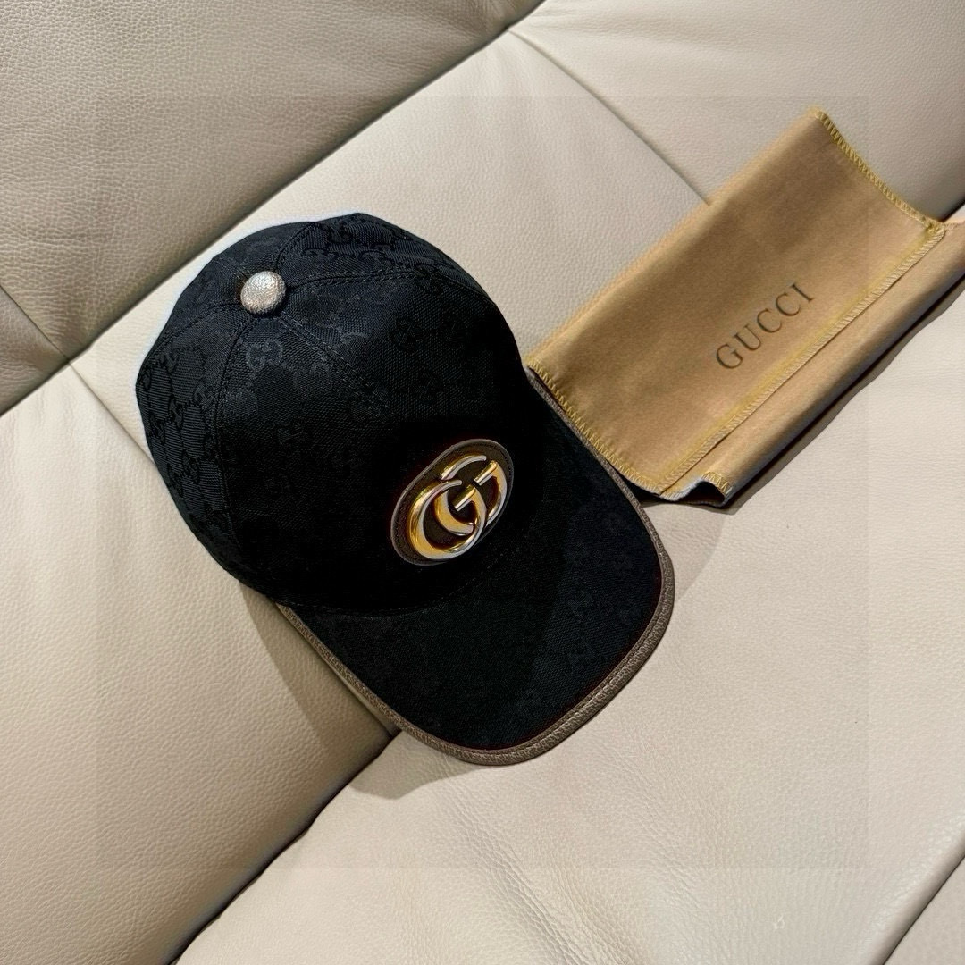 
配包装布袋，Gucci(古奇)新款原单棒球帽， 金属双G，专柜最新款，11开模订制，正版开模五金，原版