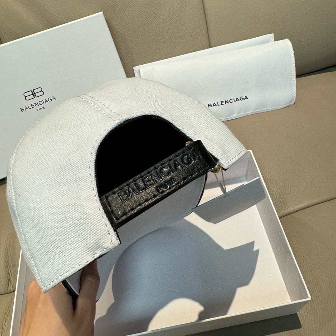 
配盒子布袋，Balenciaga（巴黎世家）新款原单棒球帽，11开模订制，全新立体刺绣，精致无暇！原版